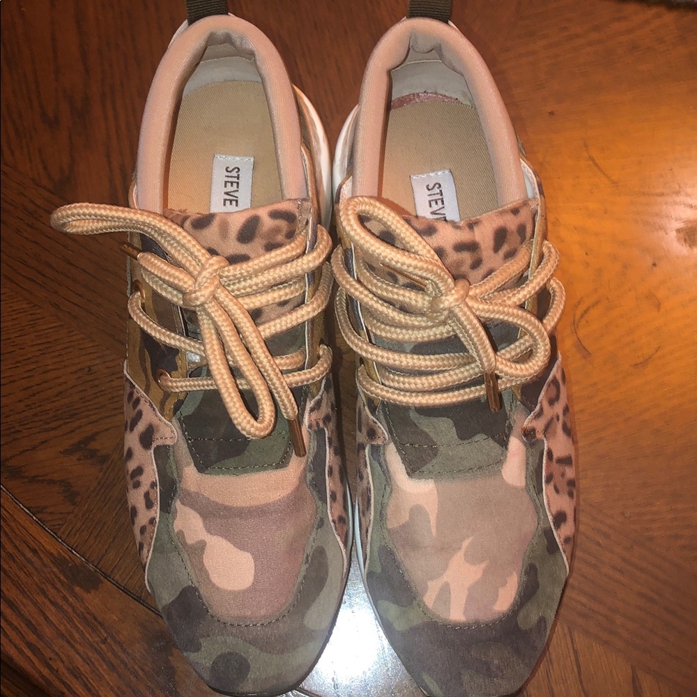 Steve Madden light brown & Green Camouflage Leopard Accent Sneakers